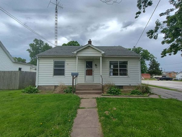 120 E Adams Street, Rushville, IL 62681