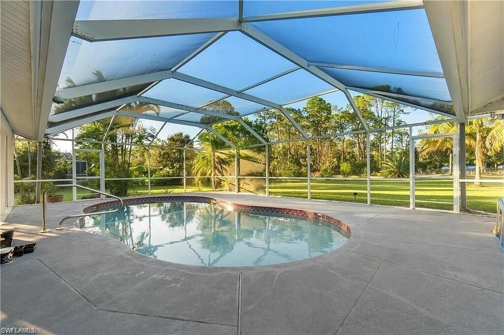 6011 Sea Grass Ln, Naples, FL 34116 Photo