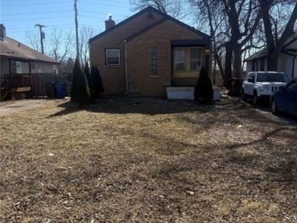 26449 Trowbridge Street, Inkster, MI 48141