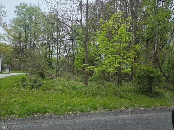 Henderson , Ravenna, OH 44266