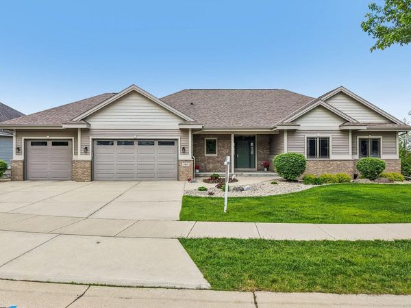 1405 Emerald Court, Waunakee, WI 53597