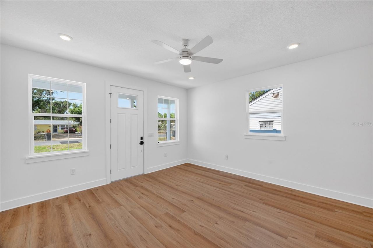 4181 56th Avenue N, Saint Petersburg, FL 33714 Photo