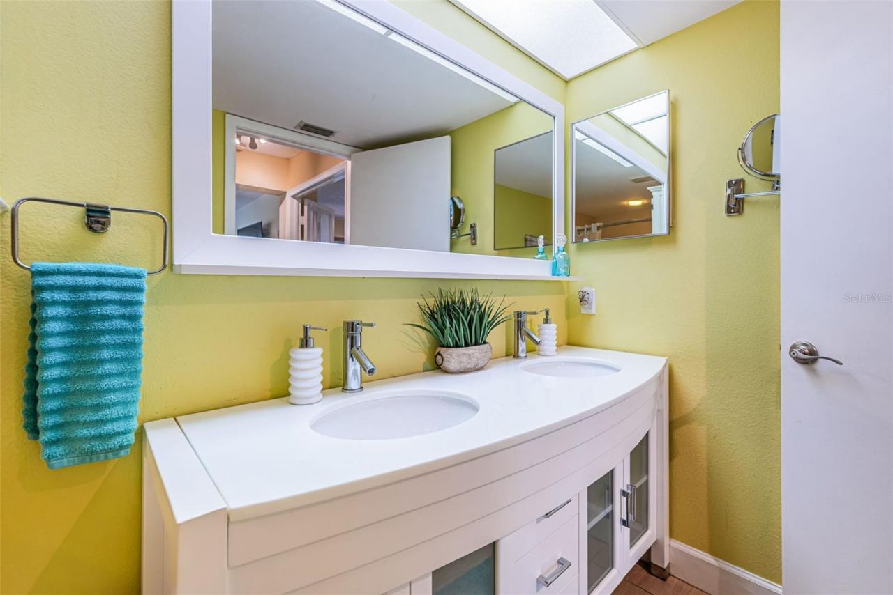 6181 Bahia Del Mar Boulevard , Unit 112, Saint Petersburg, FL 33715 Photo