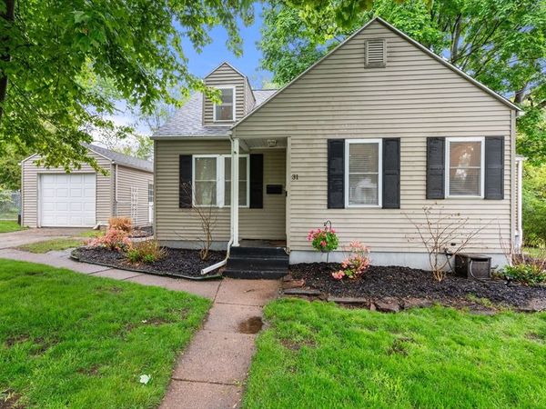 31 Lexington, South Hadley, MA 01075