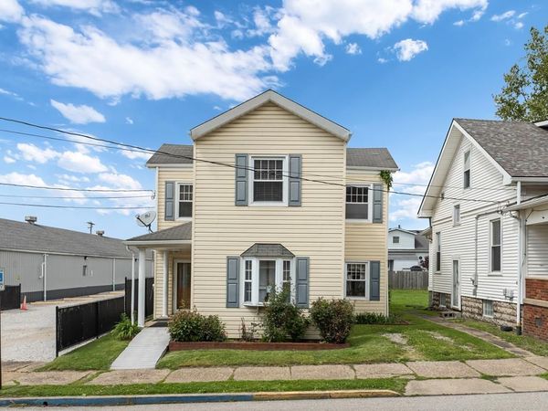 514 10TH ST, Moundsville, WV 26041