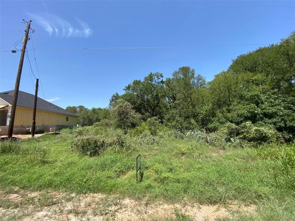 328 Kahana LN, Bastrop, TX 78602