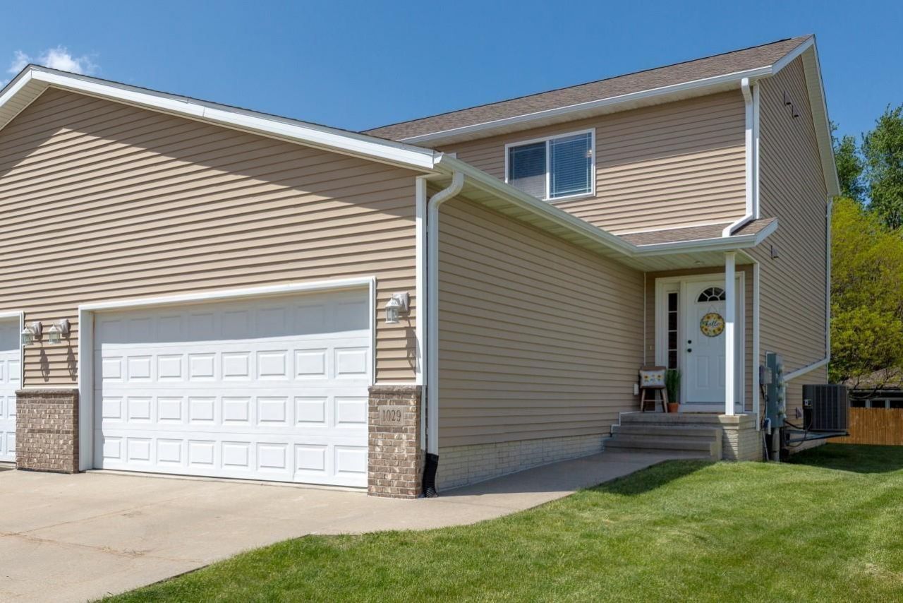 1029 Lois Lane, Waterloo, IA 50702 Main Photo