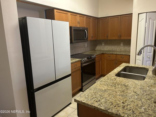 10435 MIDTOWN Parkway, Unit 206, Jacksonville, FL 32246