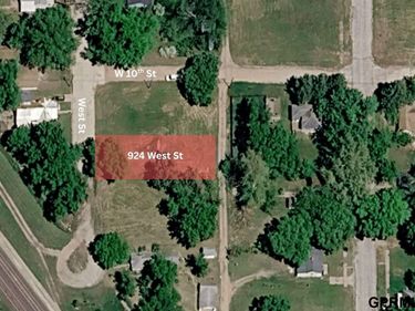 924 West Street, Fairbury, NE 68352