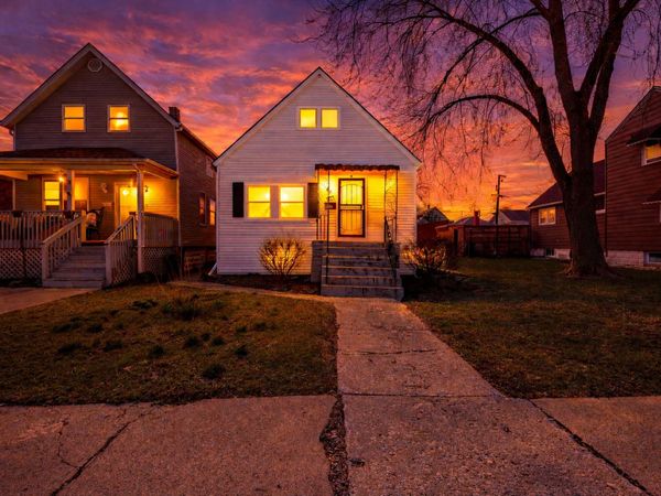 82 ISA Avenue , Chicago Heights, IL 60411