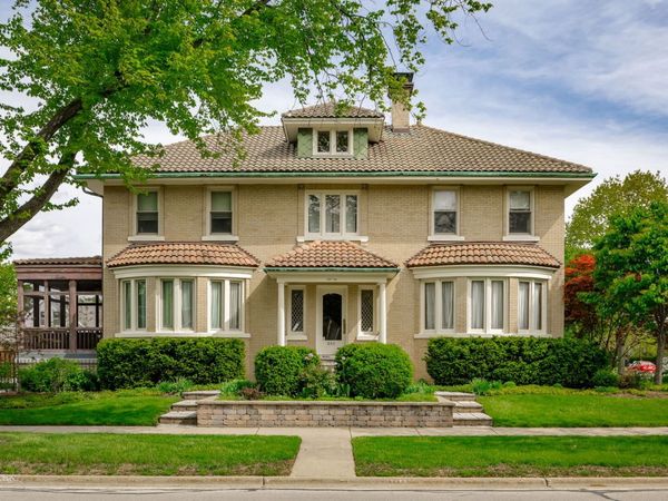 840 Augusta Boulevard, Oak Park, IL 60302