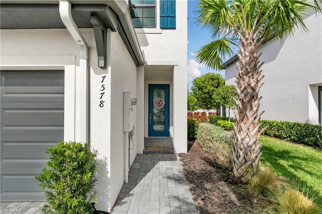 7578 Rockefeller Dr , Naples, FL 34119 Photo