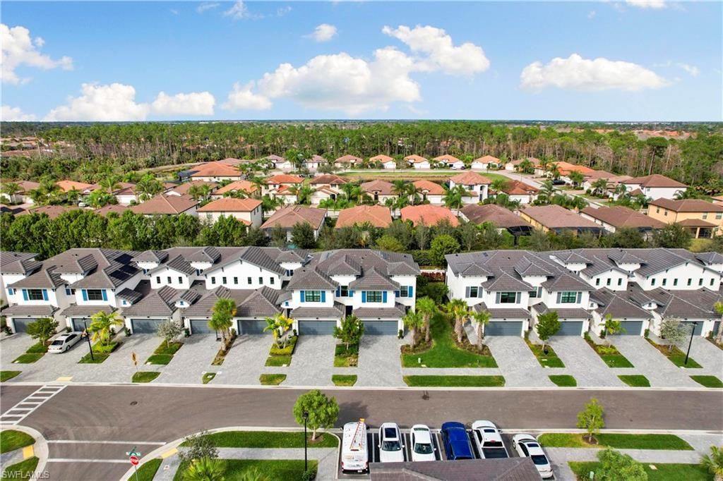 7578 Rockefeller Dr , Naples, FL 34119 Photo