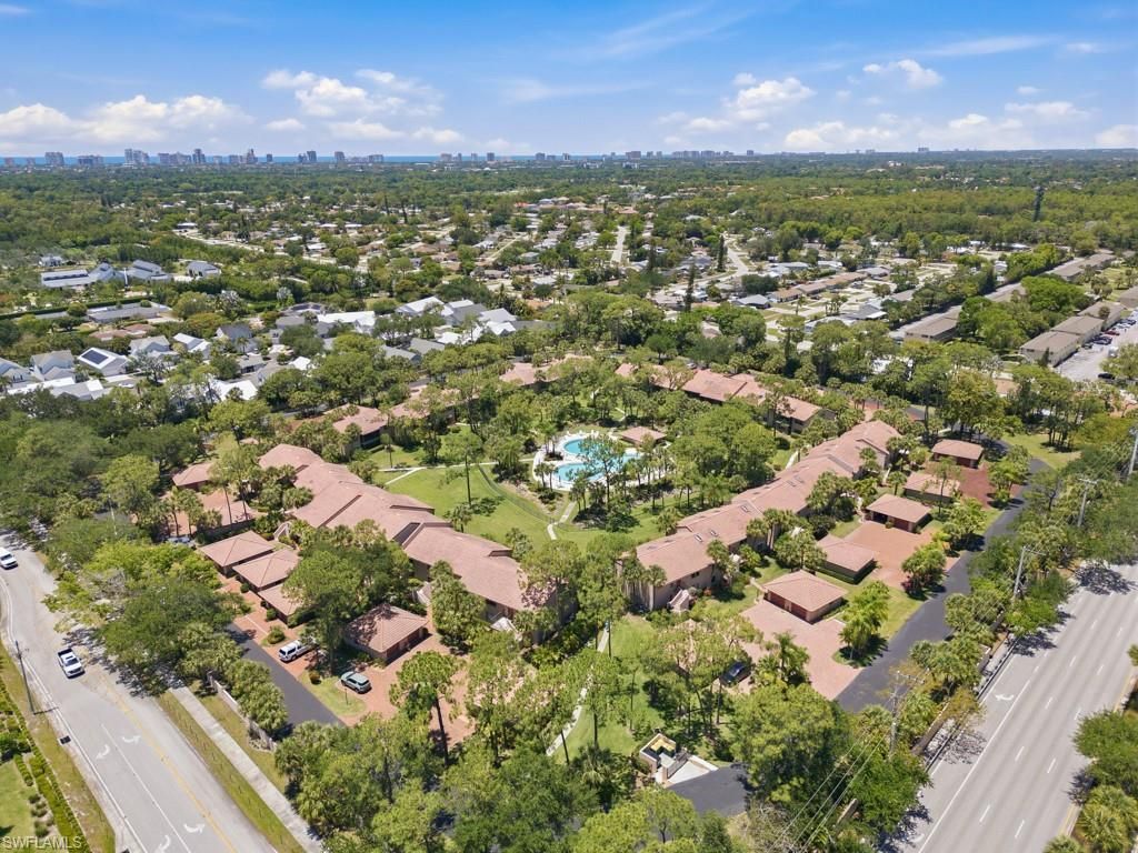 3207 Horse Carriage Way, Unit 403, Naples, FL 34105 Photo