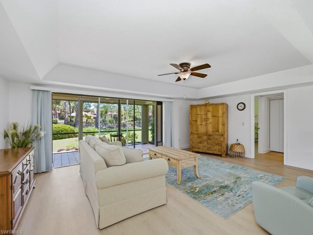 3207 Horse Carriage Way, Unit 403, Naples, FL 34105 Photo