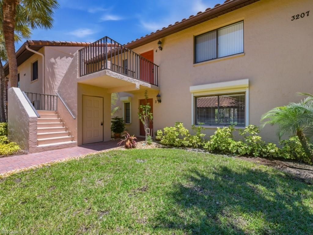 3207 Horse Carriage Way, Unit 403, Naples, FL 34105 Photo