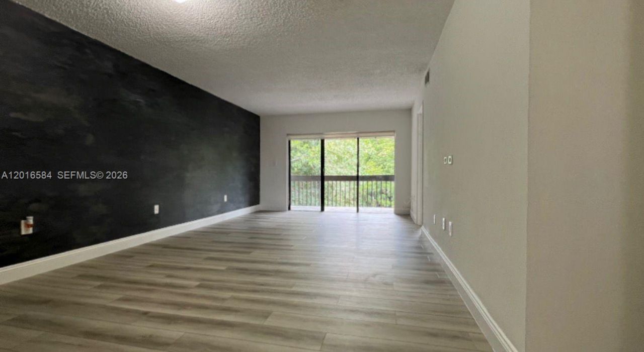 8885 Fontainebleau Blvd , Unit 205, Miami, FL 33172 Photo