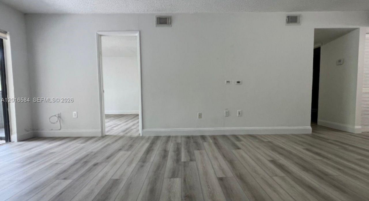8885 Fontainebleau Blvd , Unit 205, Miami, FL 33172 Photo