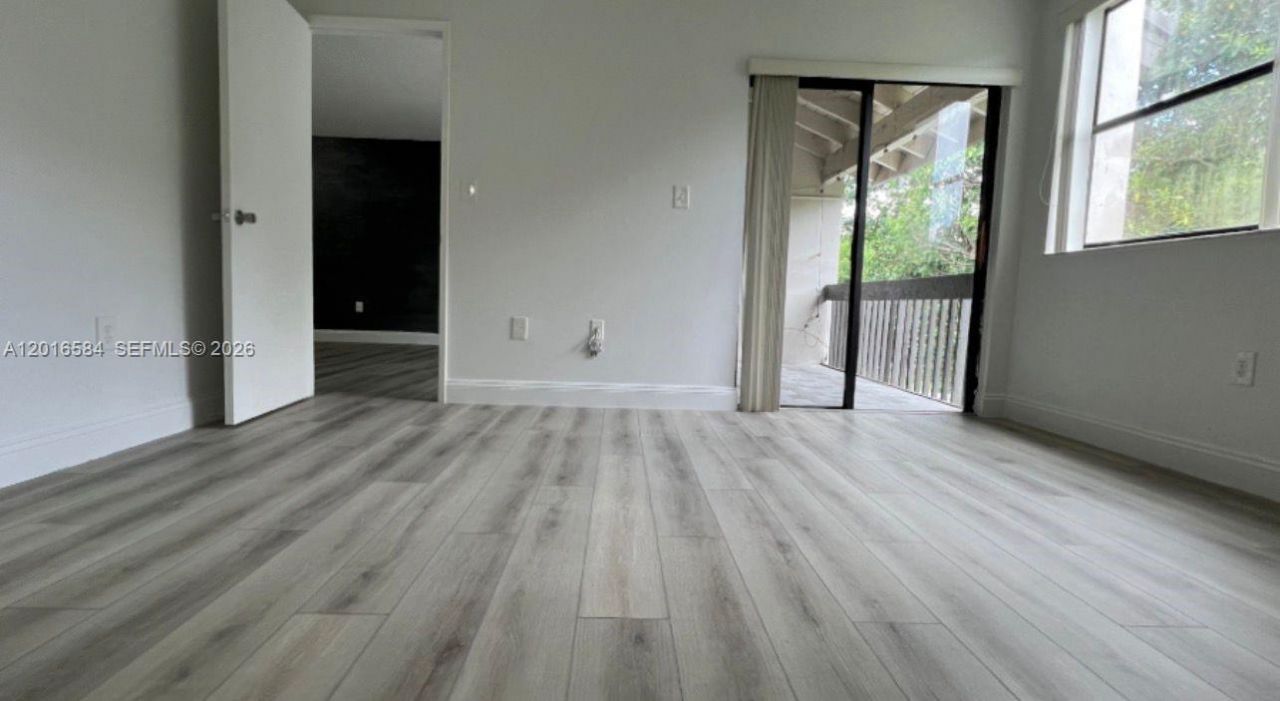 8885 Fontainebleau Blvd , Unit 205, Miami, FL 33172 Photo