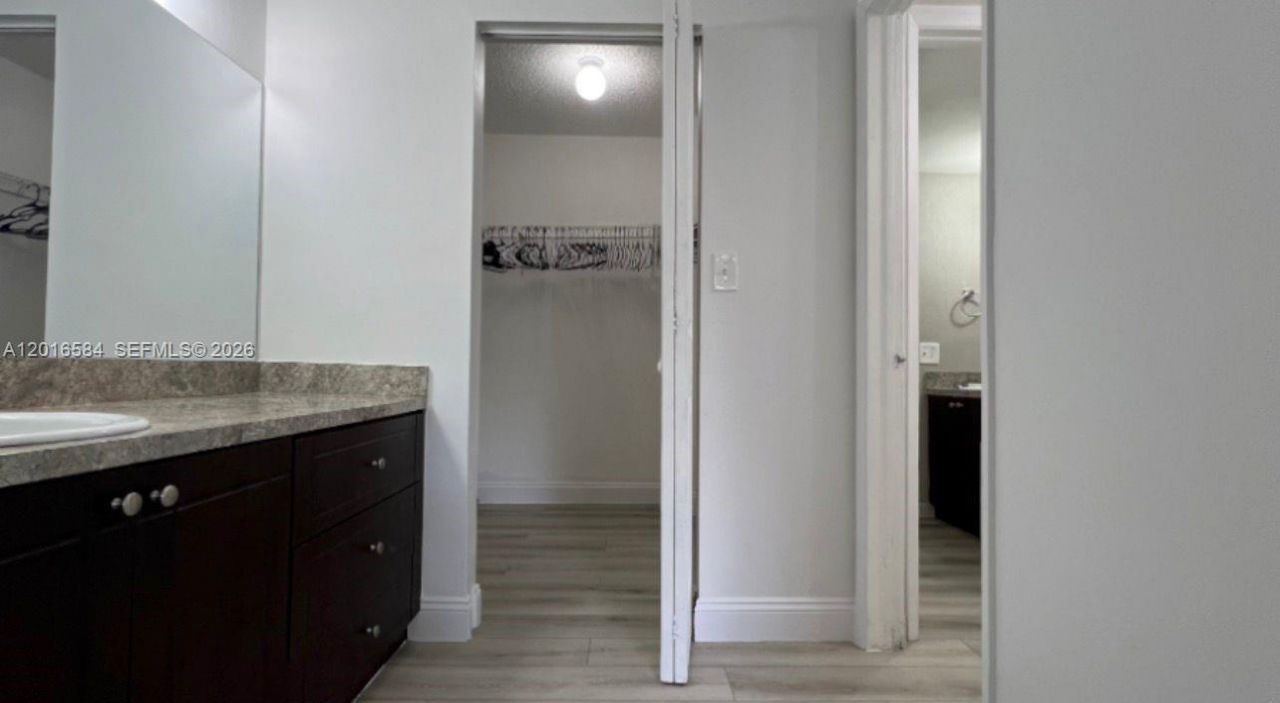 8885 Fontainebleau Blvd , Unit 205, Miami, FL 33172 Photo