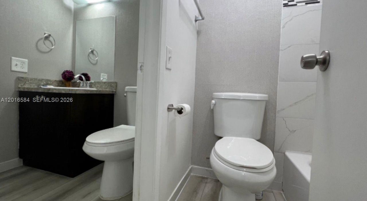 8885 Fontainebleau Blvd , Unit 205, Miami, FL 33172 Photo