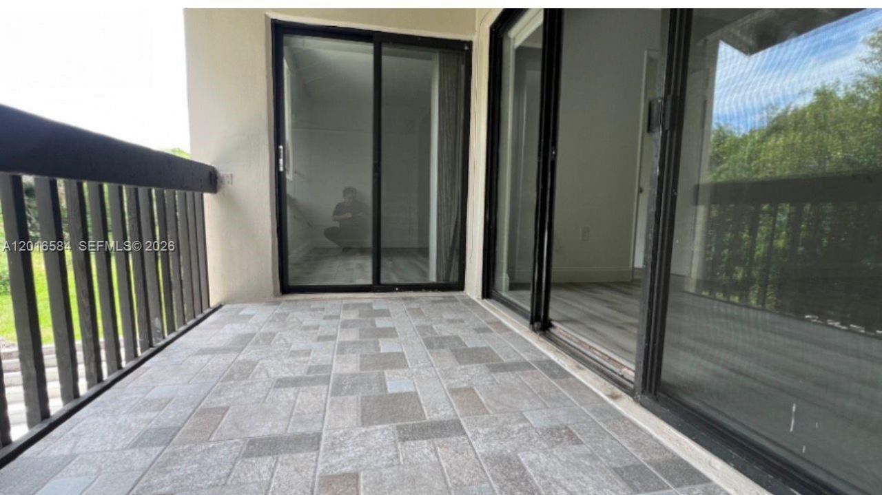 8885 Fontainebleau Blvd , Unit 205, Miami, FL 33172 Photo