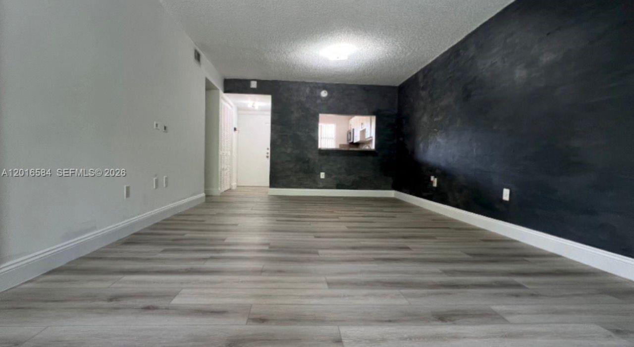 8885 Fontainebleau Blvd , Unit 205, Miami, FL 33172 Photo