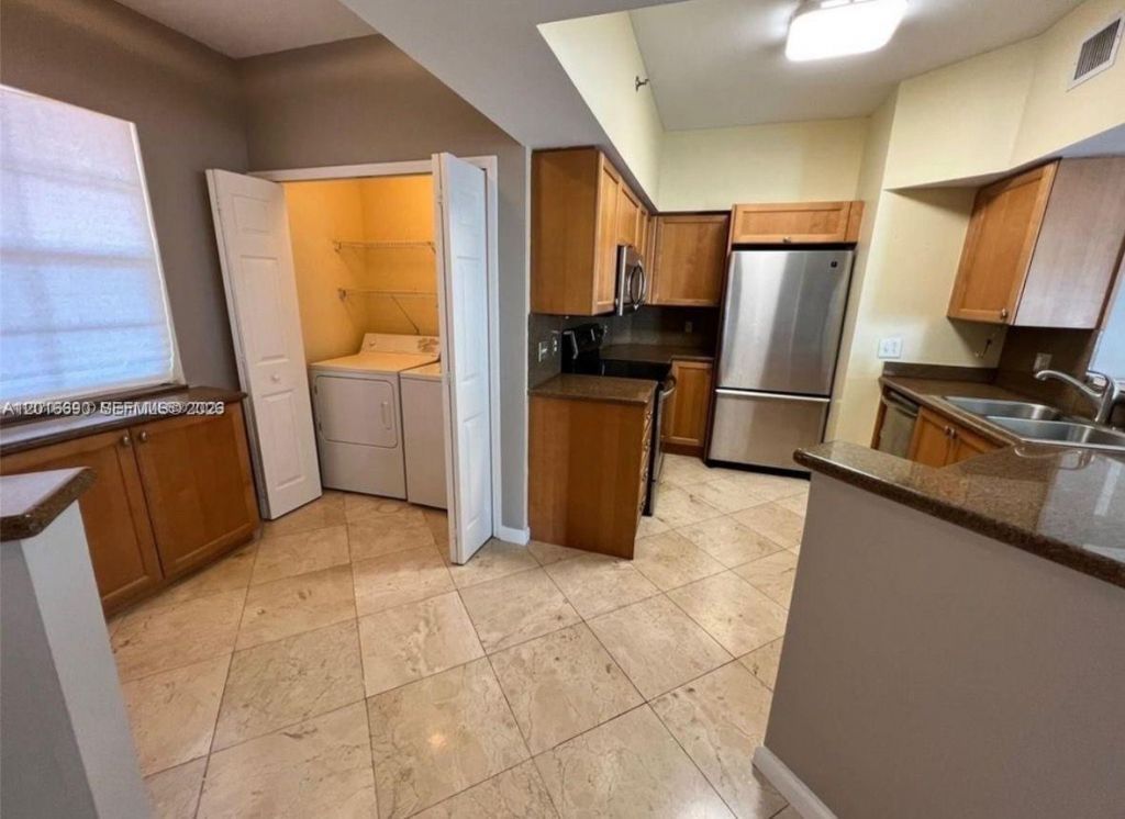3255 NE 184th St, Unit 12511, Aventura, FL 33160 Photo