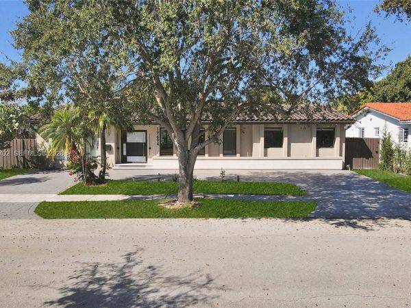 19694 NE 24th Ave , Miami, FL 33180