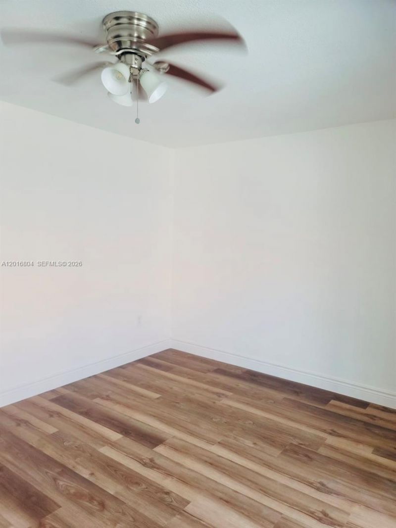2166 W 60 St, Unit 15-201, Hialeah, FL 33016 Photo