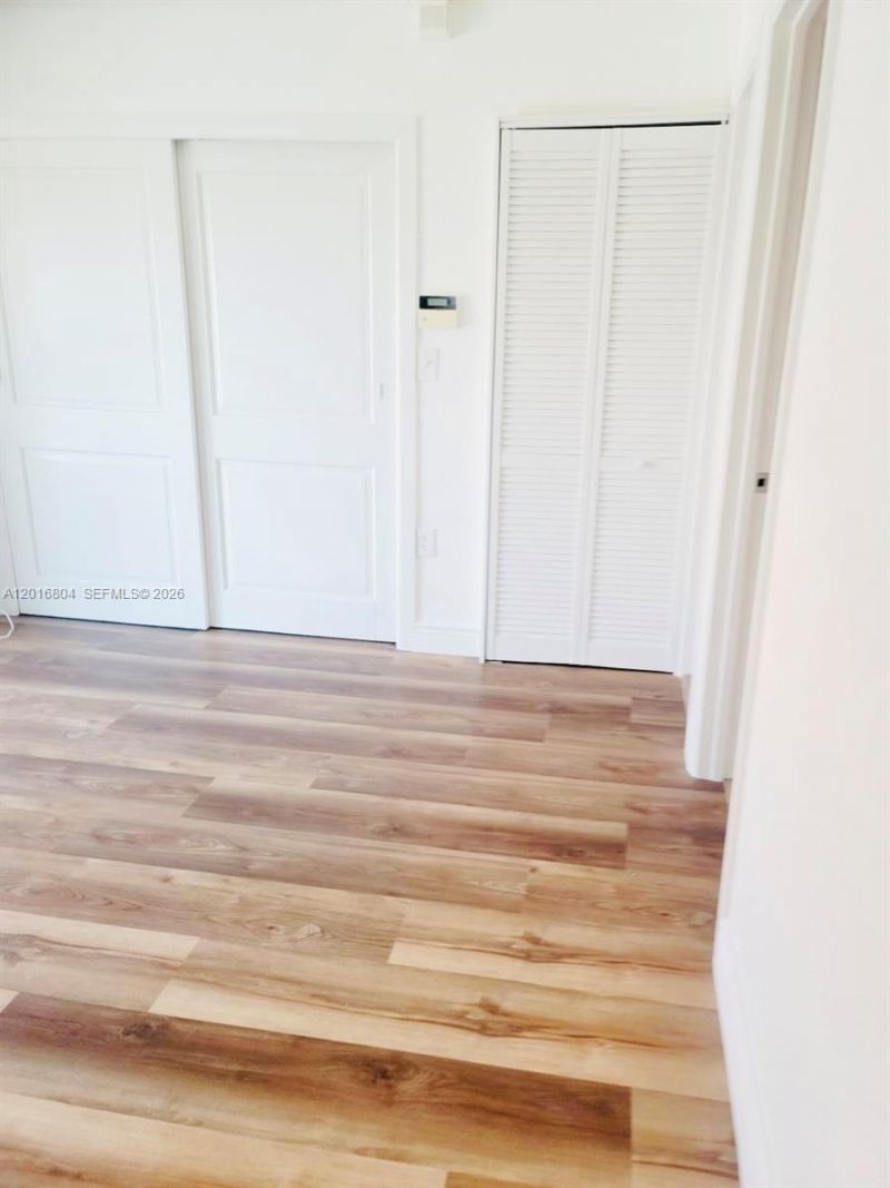 2166 W 60 St, Unit 15-201, Hialeah, FL 33016 Photo