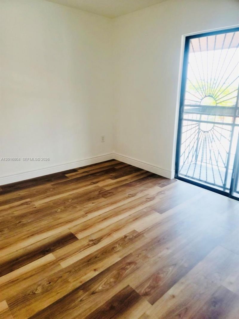 2166 W 60 St, Unit 15-201, Hialeah, FL 33016 Photo