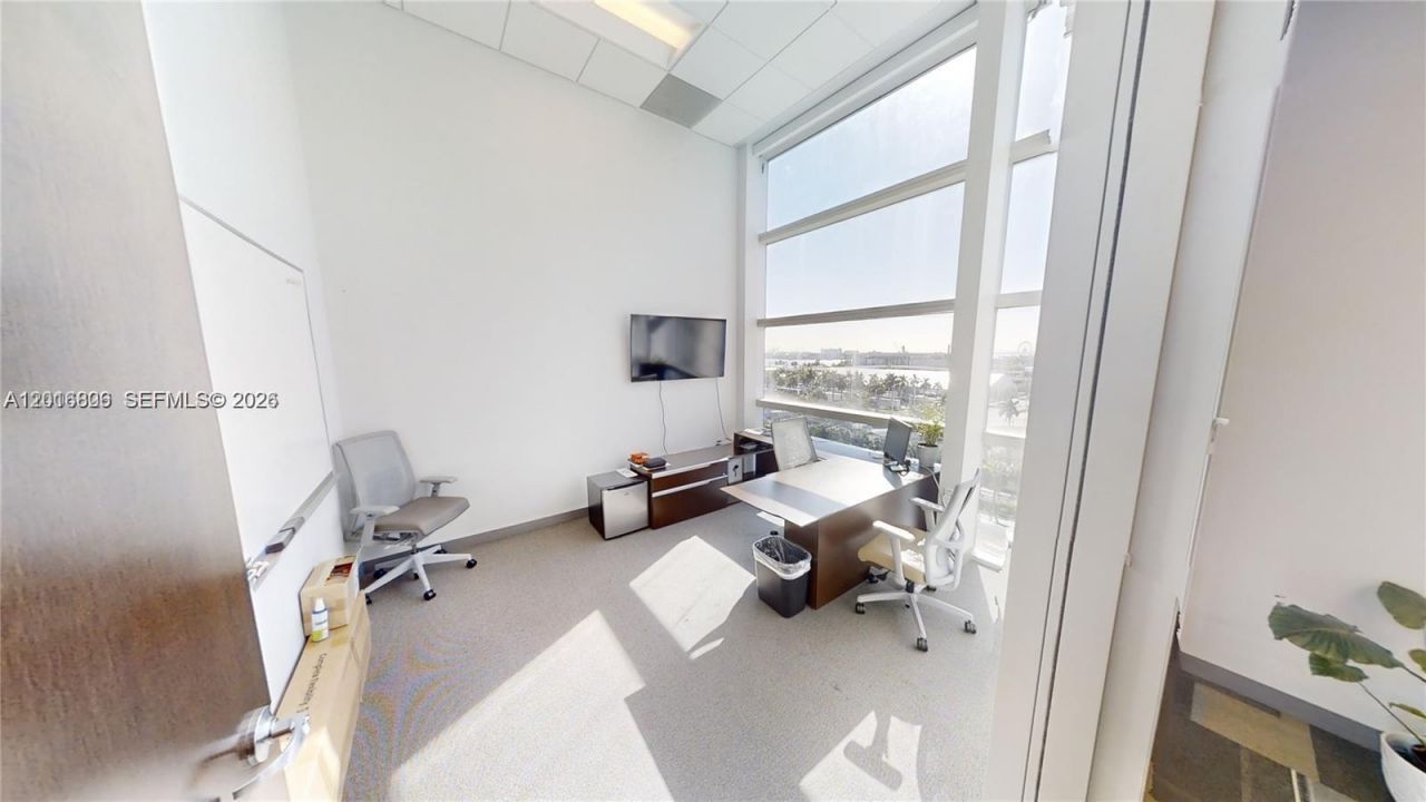1501 Biscayne, Unit 501, Miami, FL 33132 Photo