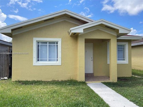 917 SW 8th Pl , Florida City, FL 33034