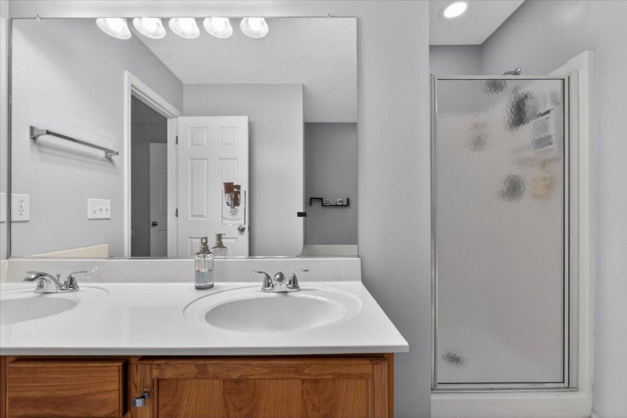 119 Tyron Road Photo 27