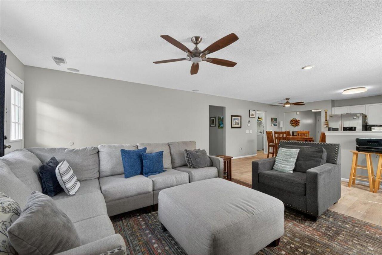 119 Tyron Road Photo 7