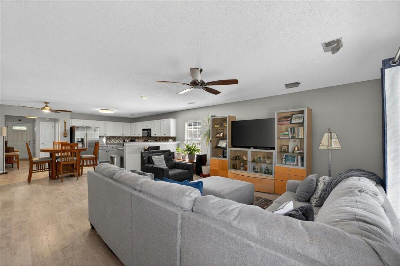 119 Tyron Road Photo 9