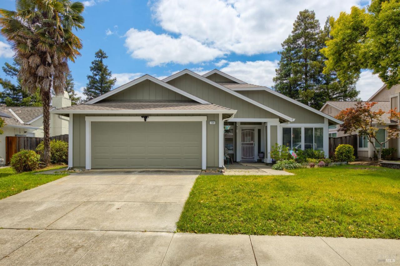 154 Hawk Court, Vacaville, CA 95687 Main Photo
