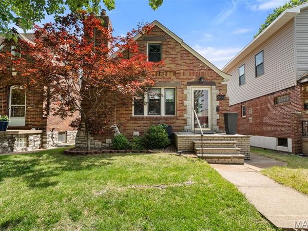 5724 Rosa Avenue, St Louis, MO 63109