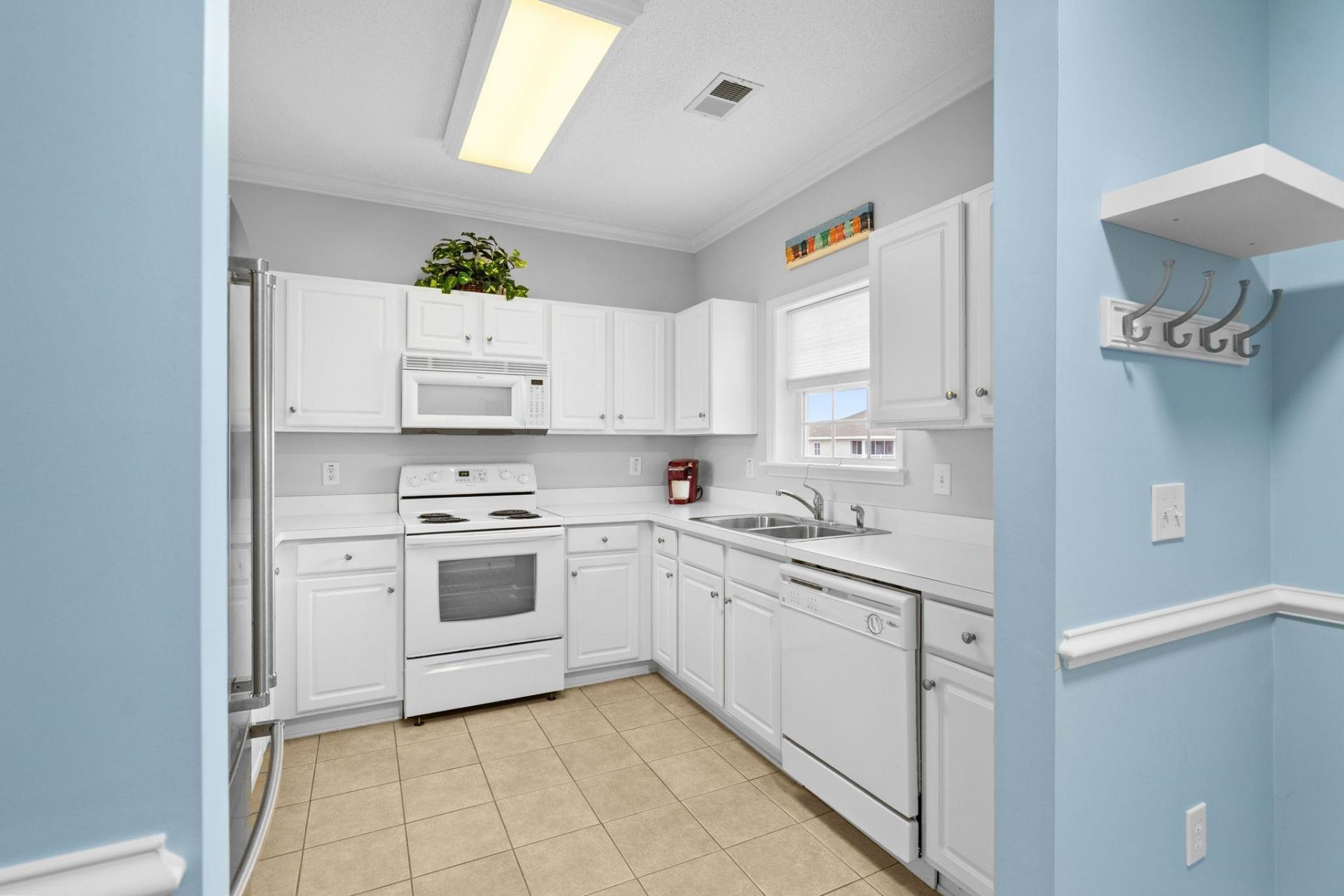 6203 Catalina Dr. Photo 8