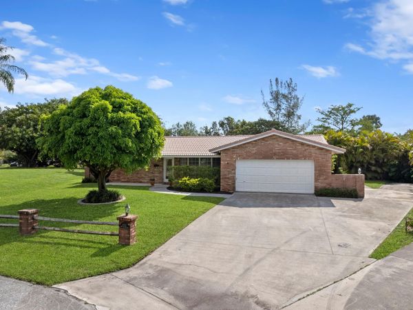 9601 NW 36th Manor, Coral Springs, FL 33065