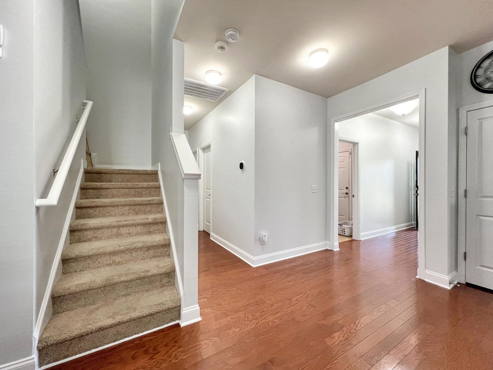 4809 Pitkin Avenue Photo 10