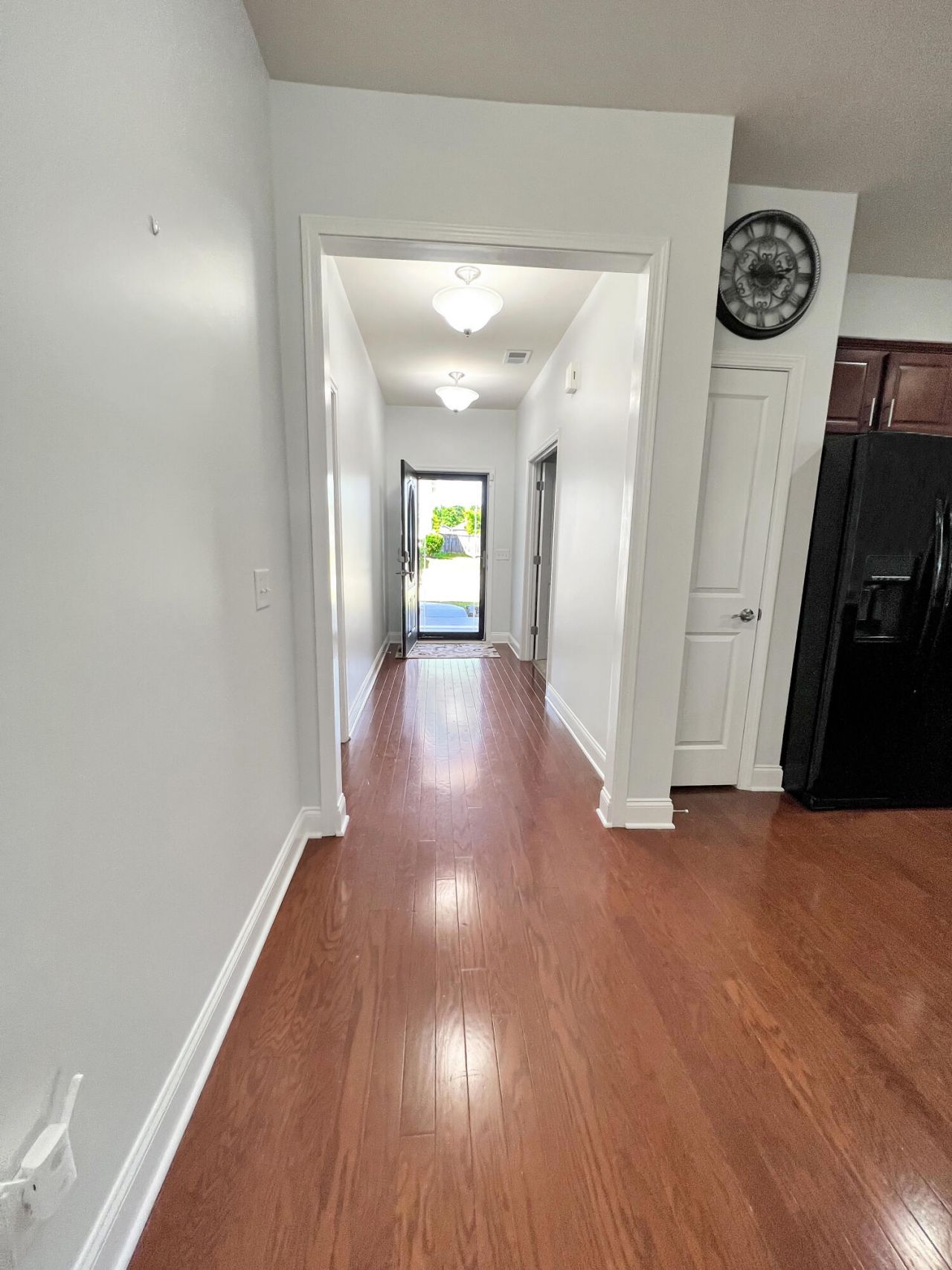 4809 Pitkin Avenue Photo 5