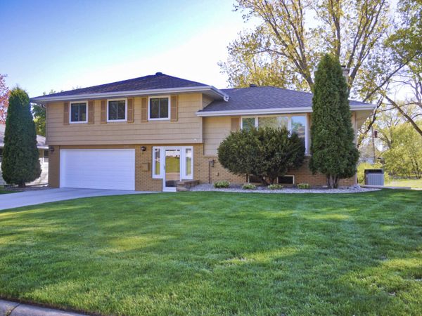 5181 Abercrombie Drive, Edina, MN 55439