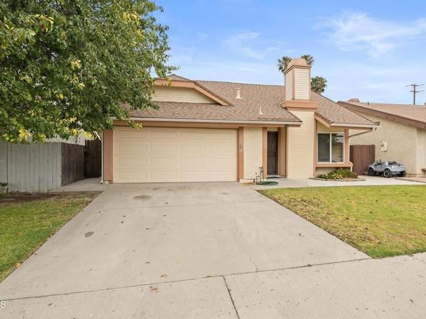 135 Surrey Way, Fillmore, CA 93015