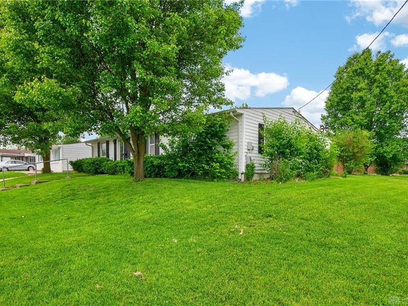 70 Suncrest Drive, Lebanon, OH 45036 Photo 4