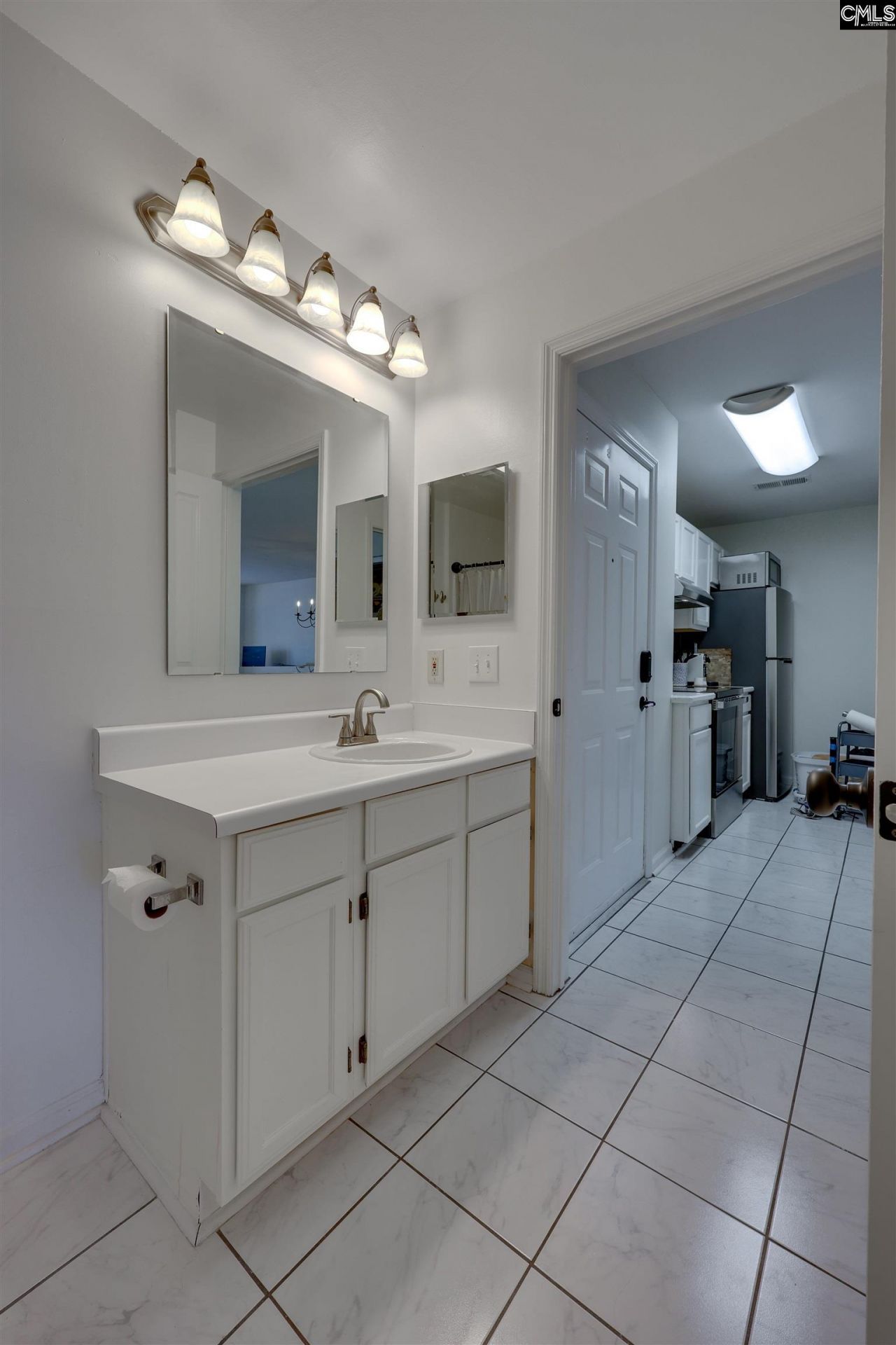 900 Taylor Street Photo 12