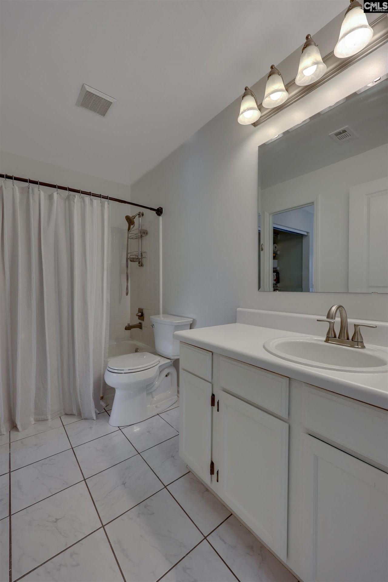 900 Taylor Street Photo 13
