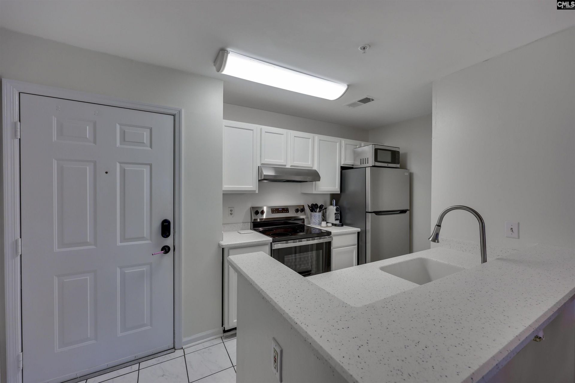 900 Taylor Street Photo 6