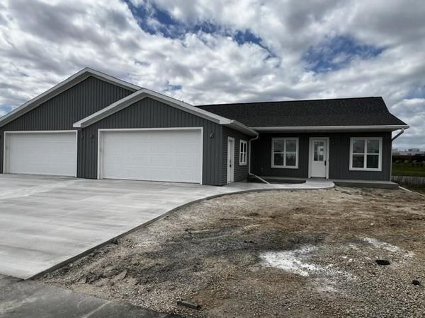 812 LAKEVIEW LANE, Ripon, WI 54971